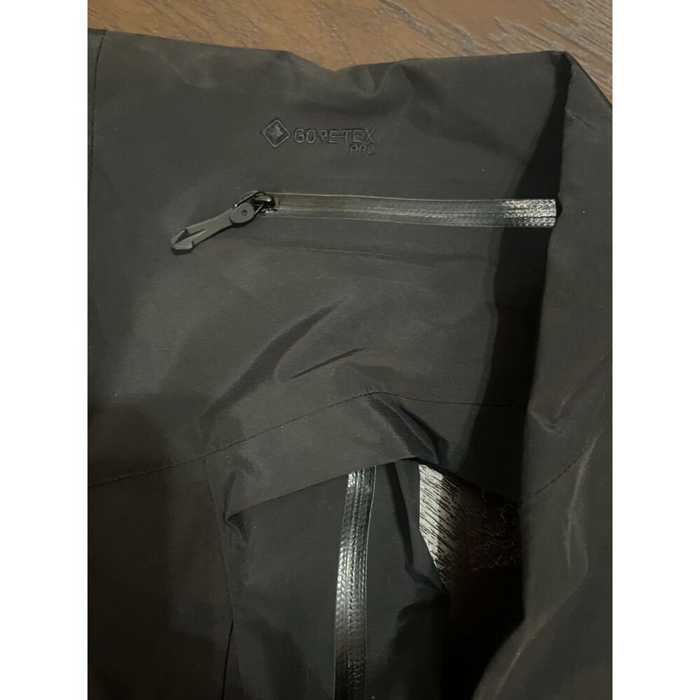 Arc’teryx Alpha SV Gore-Tex Jacket 24K Black Men’s Medium